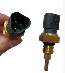 Temperature Sensor 3pin triangle  SUZUKI   K6A/DA64  13650-50F10